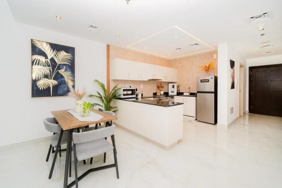 Bright And Stylish 1BHK Apartment Hotel in Dubai