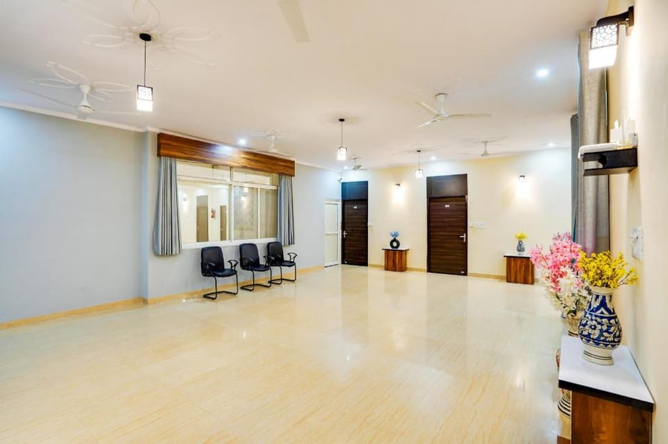 Collection O Hotel Villa Vista Hotel in Noida