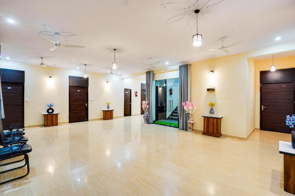 Collection O Hotel Villa Vista Hotel in Noida