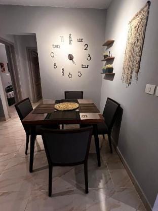 Iconic Tower View,2bdms, aircond Apartment in Cairo Governorate