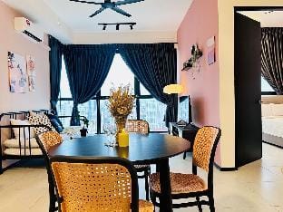 HOT-UrbanSuite 2BR Seaview Homestay 8pax US B285 N Apartment in George Town