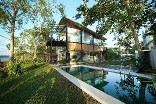 The Lakes Edge Residence Villa in Western Province