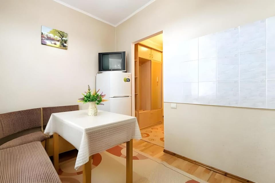 Nadezhda Apartments on Jibek Joly Ave 33 near park Apartment in Almaty