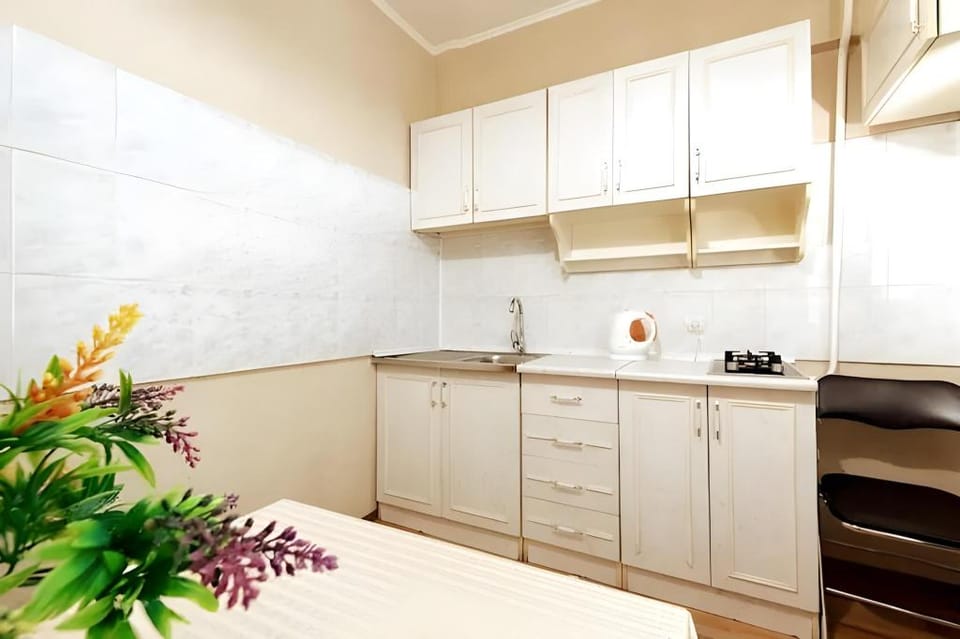 Nadezhda Apartments on Jibek Joly Ave 33 near park Apartment in Almaty