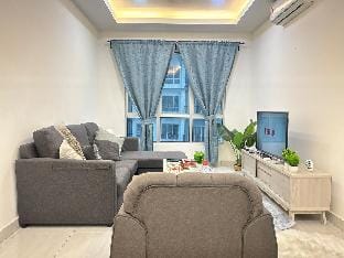 3R2B 7pax5min MAHSA, 10min SplashMania, 20min KLIA Vacation rental in Selangor, Malaysia