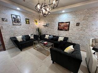 DHA Gold crest 1BHK,massage seat, 24/7 electricity Vacation rental in Lahore