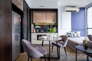 Butterfly Room 1BR Scarletz Suites KLCC,Pool Gym Apartment in Federal Territory of Kuala Lumpur