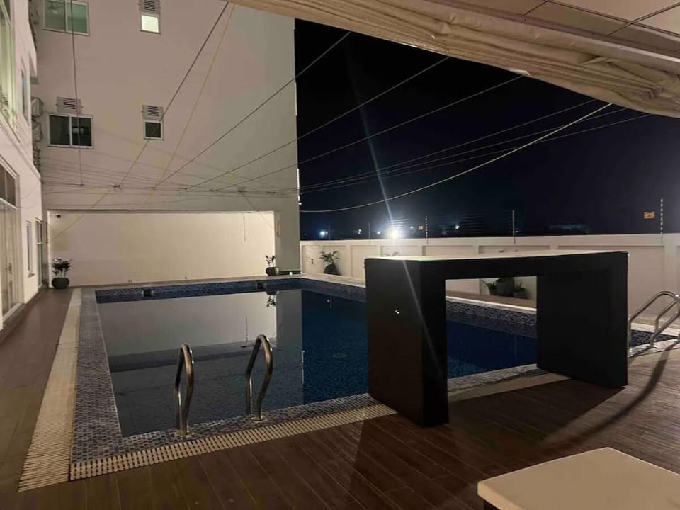 1920s Peaky Blinders. Pool & gym. Vacation rental in Lahore