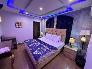 Luxury, modern apartment.Free Wi-Fi & parking. Apartment in Lahore