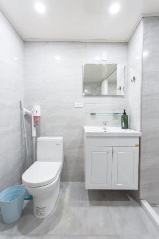 Opposite Taipei Main Station, elegant-style room Apartment in Taipei City