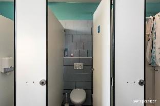 VV ART, groundfloor dormitory with shared bathroom Vacation rental in Ljubljana