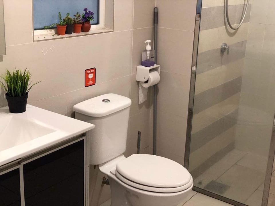 GUEST HOUSE NEAR MSU AND AEONMALL SHAH ALAM Apartment in Subang Jaya