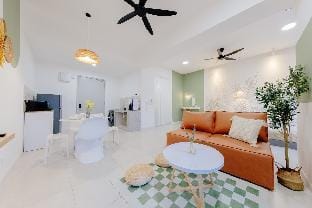 Insta-worthy Bath Tub Studio w Lush Greenery 浴缸MRT Apartment in Federal Territory of Kuala Lumpur