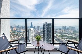 Trion KL city amazing view with bathtub room,8pax Apartment in Federal Territory of Kuala Lumpur