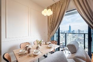 Trion KL city amazing view with bathtub room,8pax Apartment in Federal Territory of Kuala Lumpur