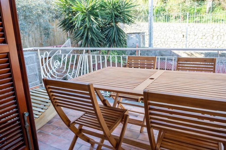 Casa Don Giovanni - Amazing View on Sorrento Gulf Apartment in Sant Agnello