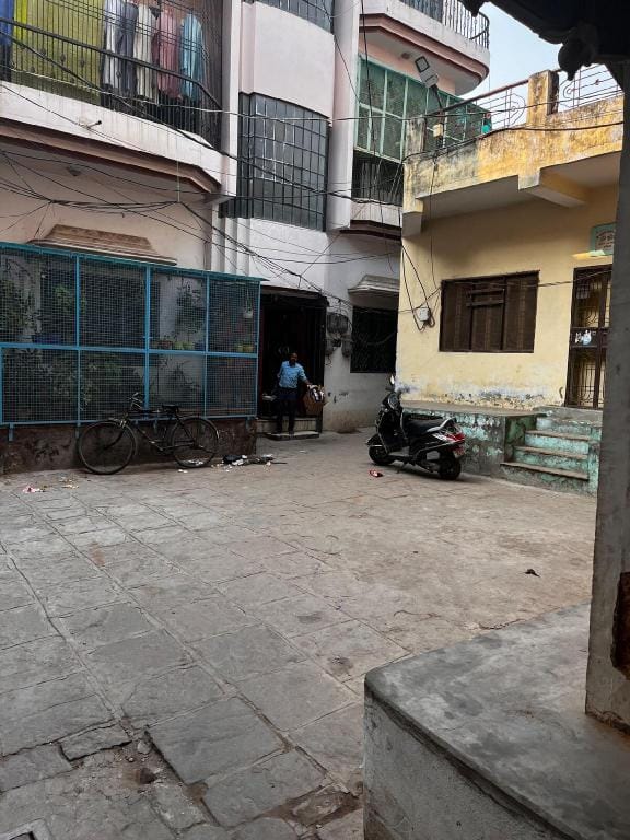 Premium room near Kashi Vishwanath & Kedar Mandir Apartment in Varanasi