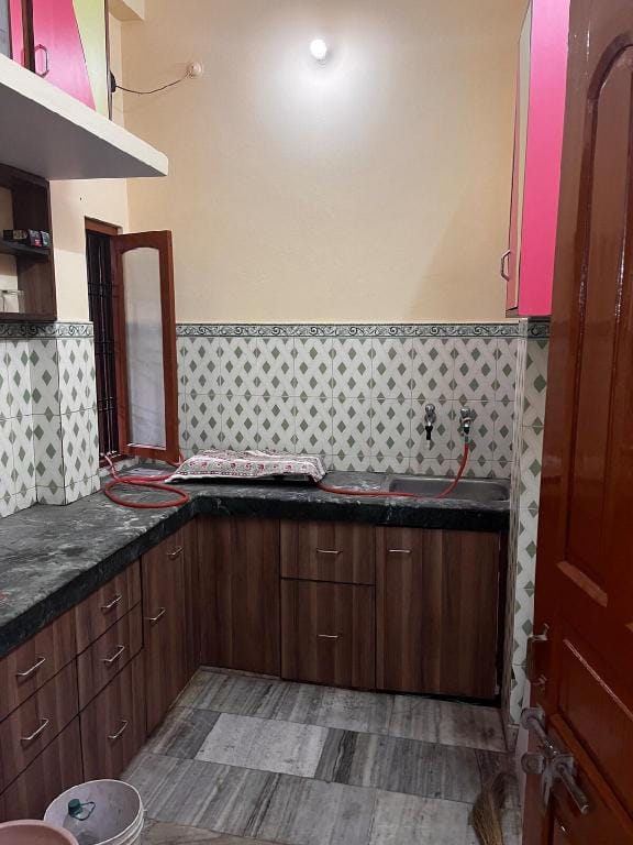 Premium room near Kashi Vishwanath & Kedar Mandir Apartment in Varanasi