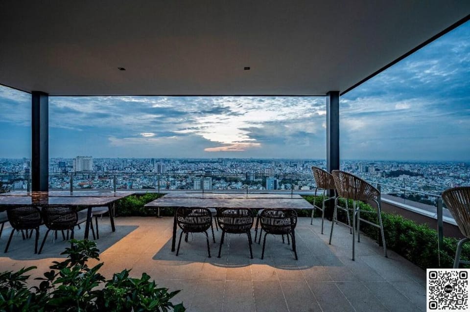 Dist 1_The MarQ 5*Condo_ 2BRs_FREE Pool/Gym/Sauna Vacation rental in Ho Chi Minh City