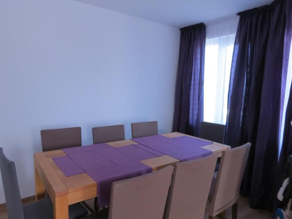 Бутикова вила за 28 човека с басейн Vacation rental in Varna