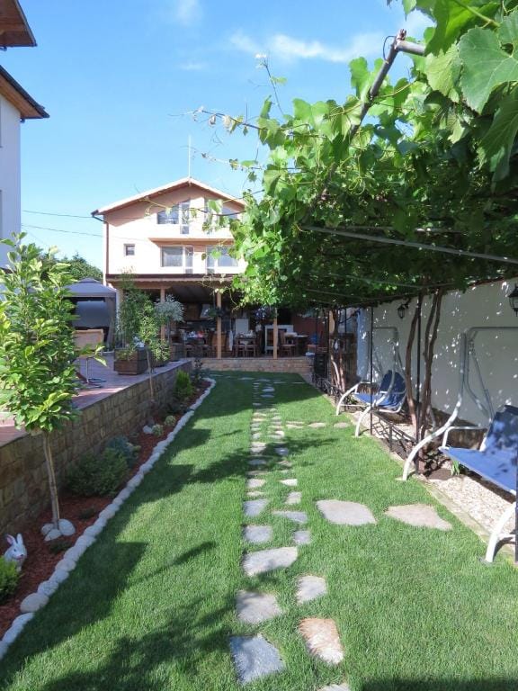 Бутикова вила за 28 човека с басейн Vacation rental in Varna