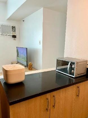 Charming 3-BR Condo in BGC Apartment in Makati