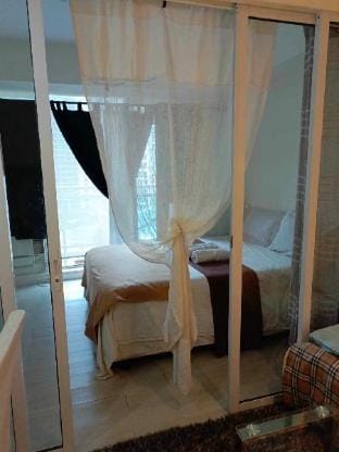 SHERAYA STAYCATION BY AZURE POSITANO TOWER Apartment in Paranaque