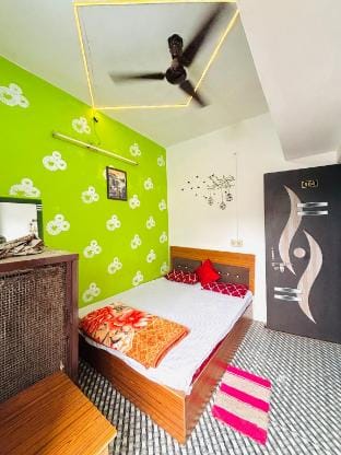 Shivalay Guest House 1.5kms From Kashi Vishwanath Vacation rental in Varanasi