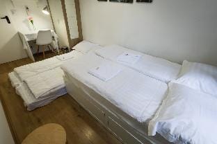 Pest-Port Apartment-ROOM 2 Apartment in Budapest