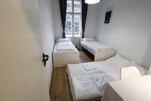 Pest-Port Apartment-ROOM 3 Apartment in Budapest