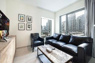 Glamorous 1Bed Oasis near Dubai Mall &Burj Khalifa Vacation rental in Dubai