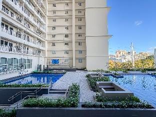 A2J Luxury 1BR Suite Near Venice Mall BGC Taguig Apartment in Makati