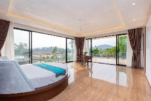 Lakeview Villa Sóc Sơn Villa in Laos