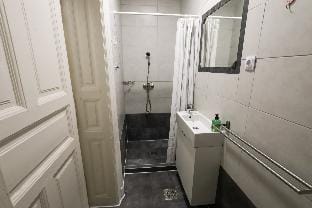 Pest-Port Apartment-ROOM 5 Apartment in Budapest