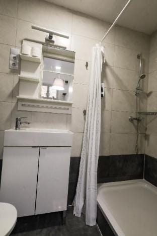 Pest-Port Apartment-ROOM 6 Apartment in Budapest