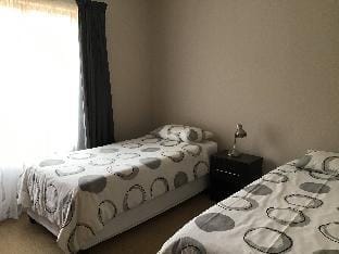 On Special Furnished 2 Bedroom Apartment Vacation rental in South Africa