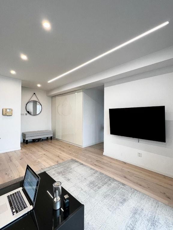 stylish, modern, 2 BDRS central french concession Apartment in Shanghai