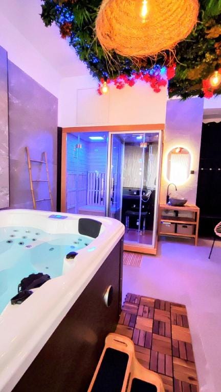 KosyKasa Spa Apartment in Cannes