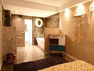 Sunrise & Sunset Palm Beach Croisette Apartment in Cannes