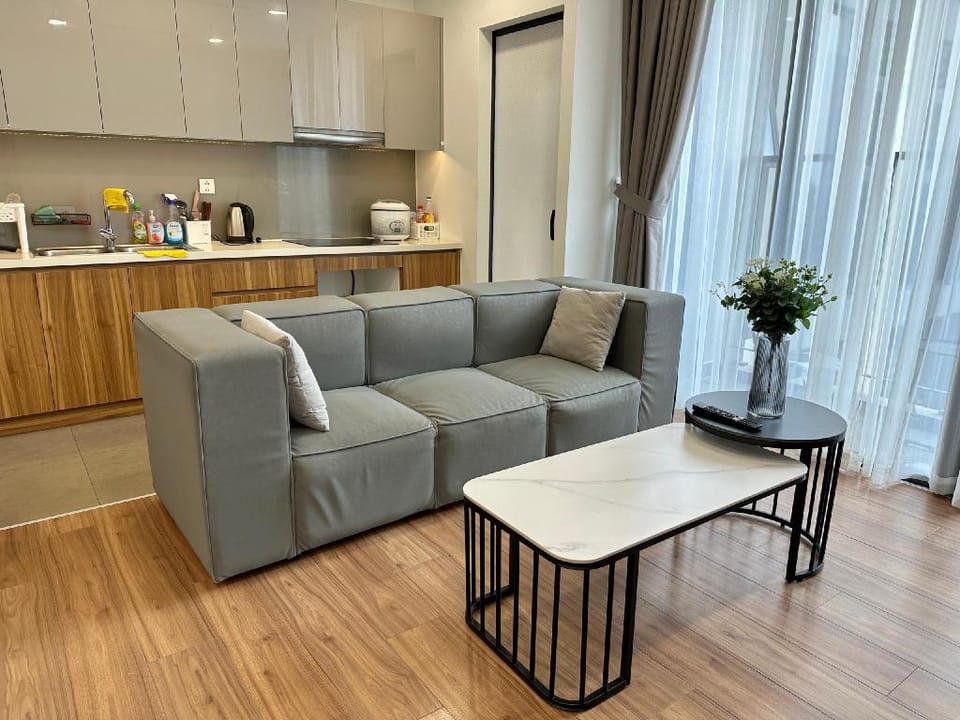 BIG PROMO 2 beds2 baths in Eco Green with gym&pool Apartment in Ho Chi Minh City