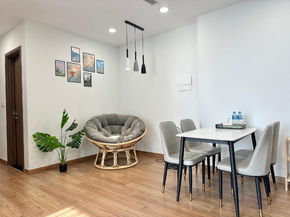 BIG PROMO 2 beds2 baths in Eco Green with gym&pool Apartment in Ho Chi Minh City
