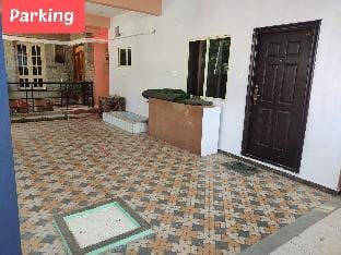 Yellow petals comfortable Room 301 Vacation rental in Mysuru