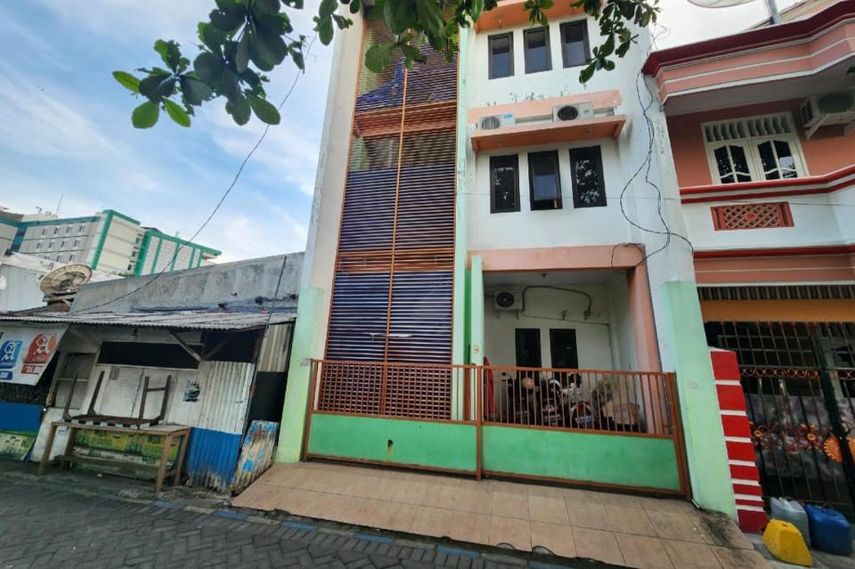Hotel O Abang Homestay Syariah Hotel in Surabaya