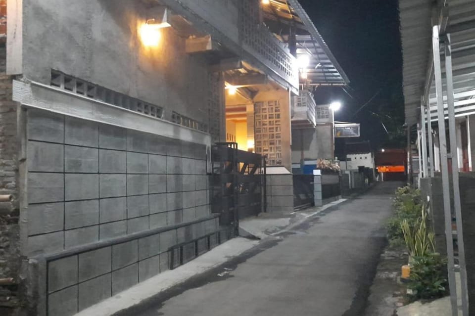 Hotel O Chimi Rumah Kost Hotel in Indonesia