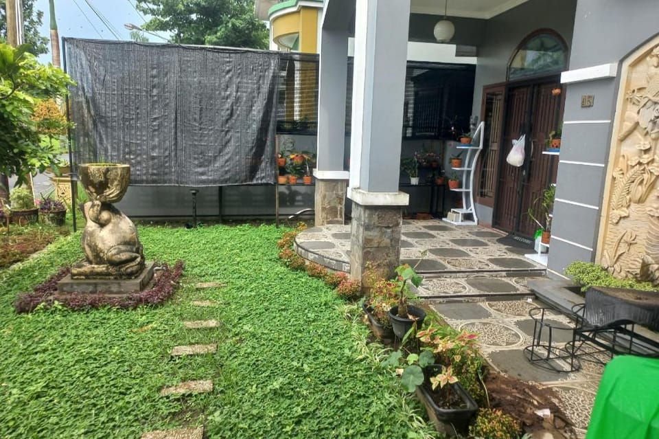 Hotel O Salma Homestay Syariah Near alun alun kota purwokerto Hotel in Indonesia