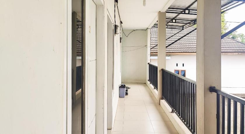 RedDoorz Syariah near Lapangan Persijam Jambi Hotel in Indonesia