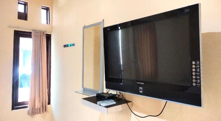 Wisma Mutiara near Alun Alun Demak Mitra RedDoorz Hotel in Indonesia