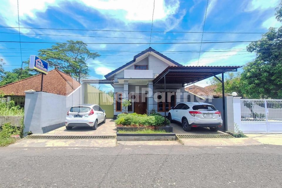 Vins Homestay Kroya Mitra RedDoorz Hotel in Indonesia