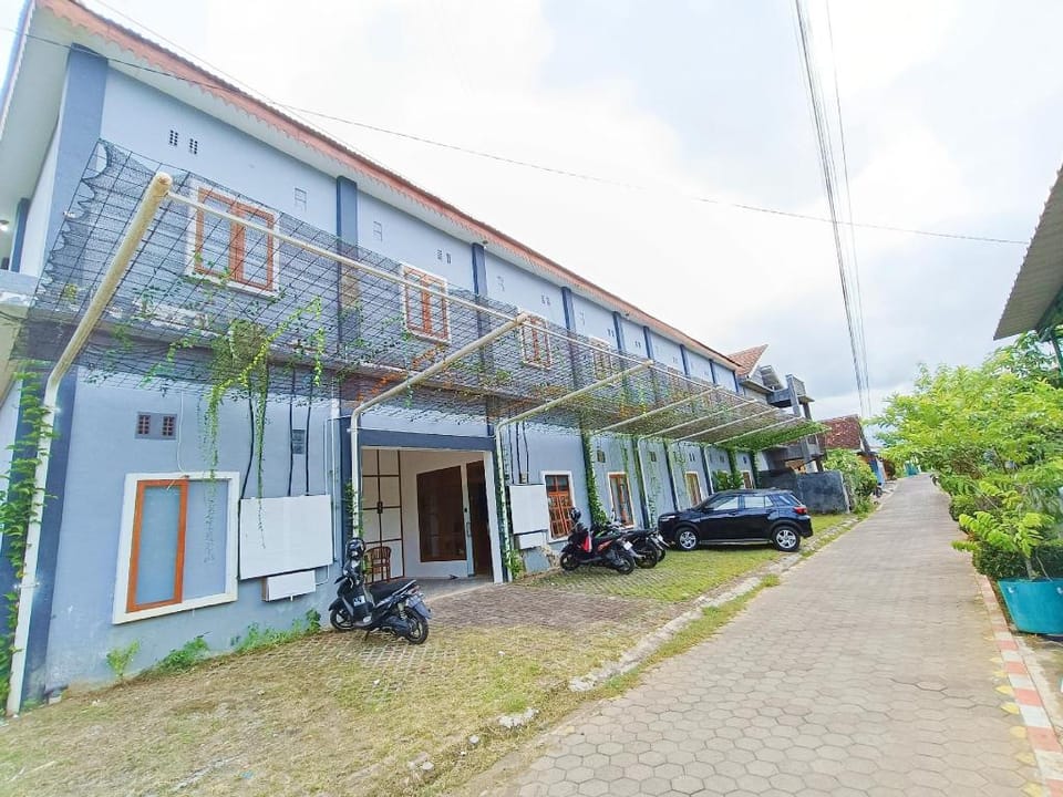 Hotel O Ipeda Family Residence Hotel in East Java