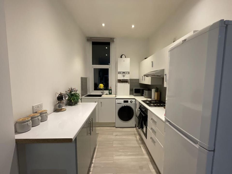 Modern Sea View Apartment Vacation rental in Margate
